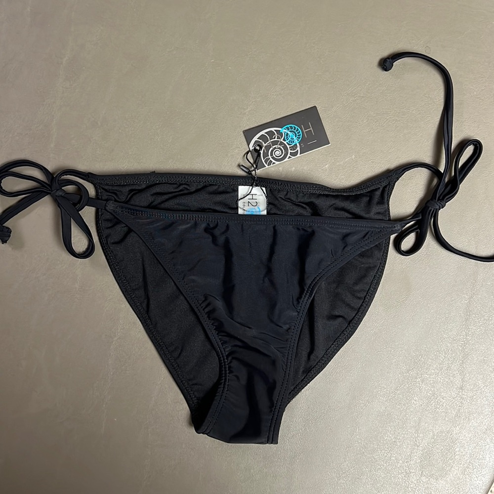 h2OH black bikini bottom size Large